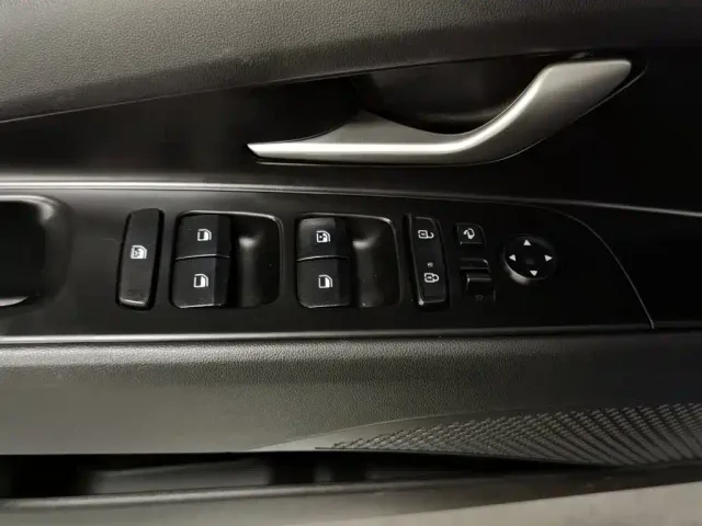 Hyundai Elantra — Фото автомобиля 9