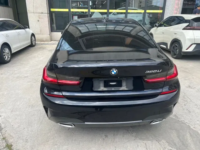 BMW 3 Series — Фото автомобиля 8