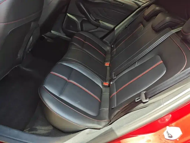 Ford Focus — Фото автомобиля 16