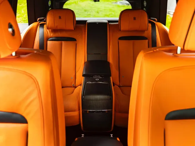 Rolls-Royce Cullinan — Фото автомобиля 11