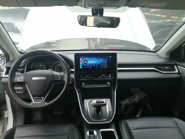 Haval M6 — Фото автомобиля 5