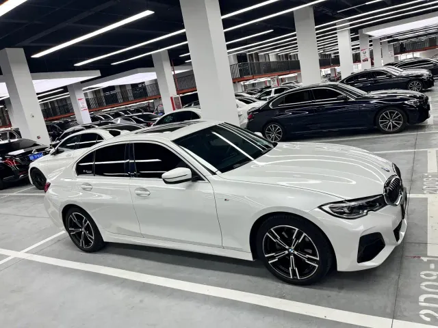 BMW 3 Series — Фото автомобиля 3