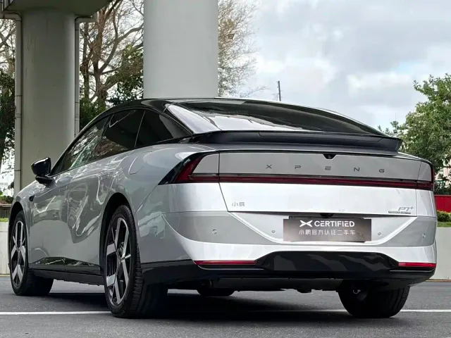 Xpeng P7+ — Фото автомобиля 9