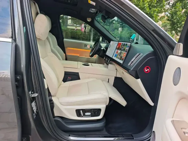 Li Auto L9 — Фото автомобиля 4