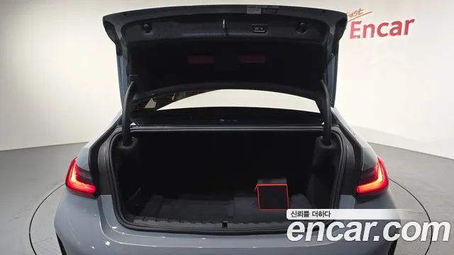 BMW 3-Series 3 серия (G20) 320i M Sport — Фото автомобиля 17