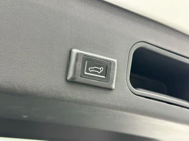 Geely Boyue — Фото автомобиля 10