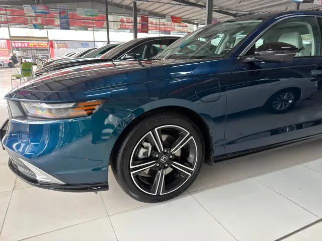 Honda Accord — Фото автомобиля 4