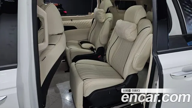Kia Carnival Generation 4 — Фото автомобиля 12