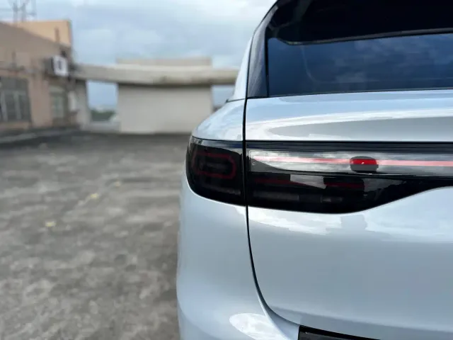 Leapmotor C11 — Фото автомобиля 19