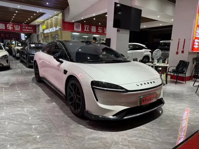 Luxeed S7 — Фото автомобиля 3