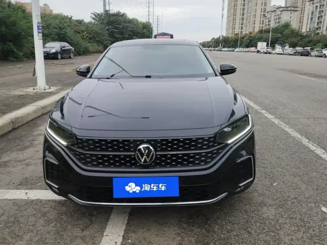 Volkswagen Passat — Фото автомобиля 2
