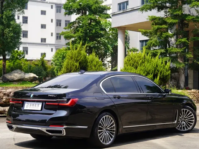 BMW 7 Series — Фото автомобиля 6