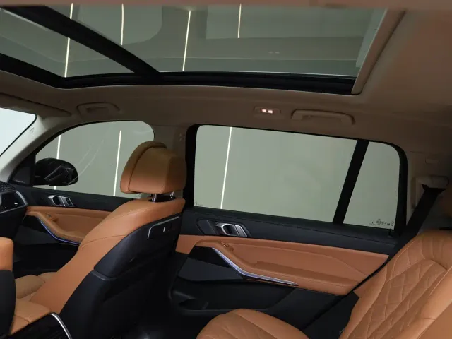 BMW X7 — Фото автомобиля 12