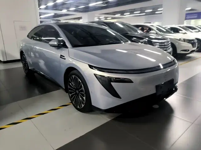 Nissan N7 — Фото автомобиля 3