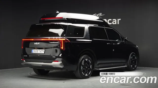Kia Carnival Generation 4 — Фото автомобиля 2