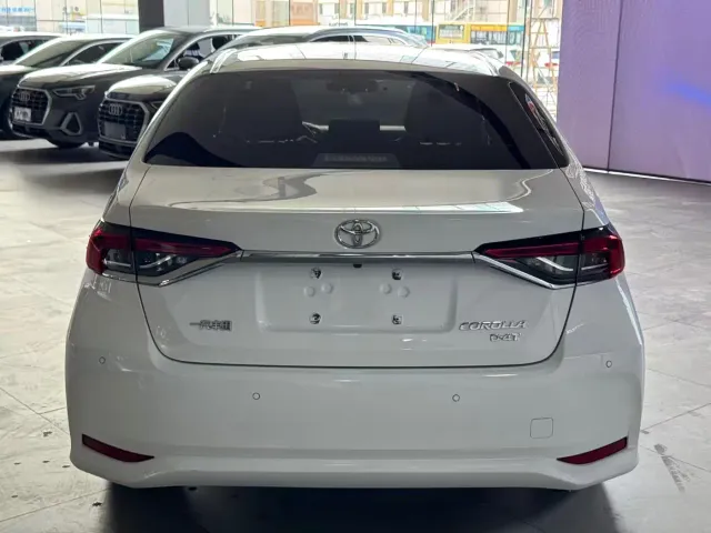 Toyota Corolla — Фото автомобиля 4
