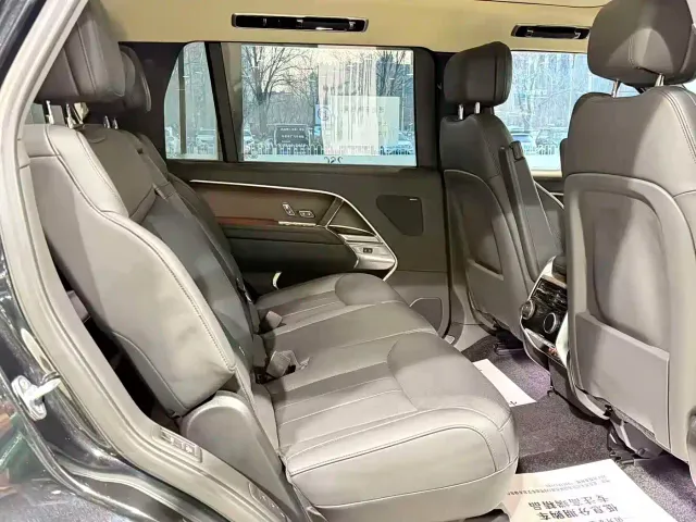 Land Rover Range Rover — Фото автомобиля 14