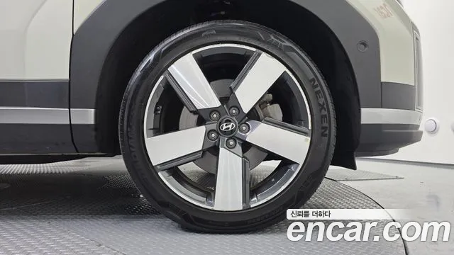 Hyundai Santafe Santa Fe (MX5) Бензин 2.5T 4WD — Фото автомобиля 16
