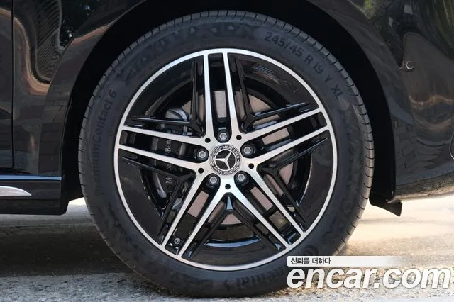 Mercedes-Benz V-Class — Фото автомобиля 5