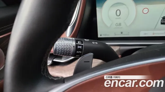 Genesis G90 Бензин 3.5 турбо AWD — Фото автомобиля 27
