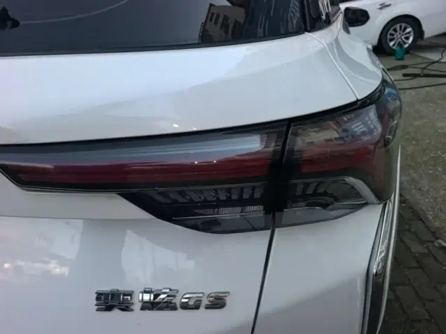 Dongfeng Yixuan GS — Фото автомобиля 7
