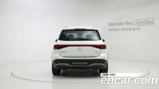 Mercedes-Benz EQB — Фото автомобиля 4