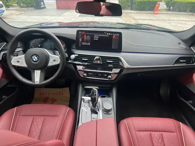 BMW 5 Series — Фото автомобиля 7