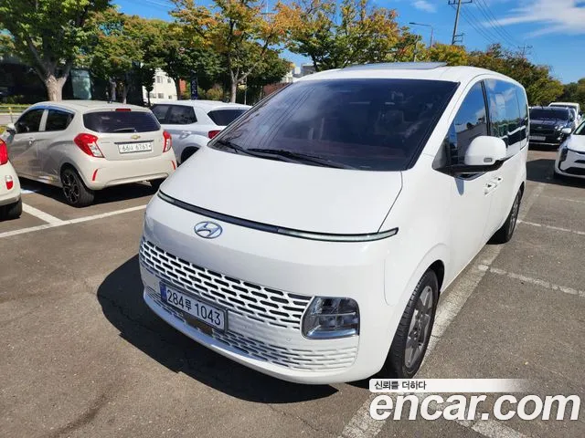 Фотография автомобиля — Hyundai Staria
