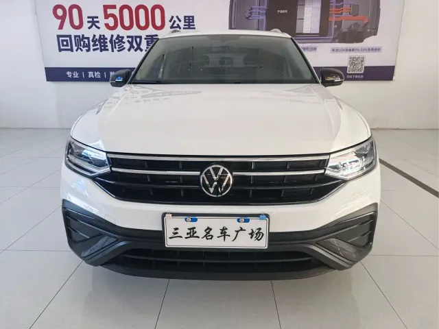 Volkswagen Tiguan L — Фото автомобиля 2
