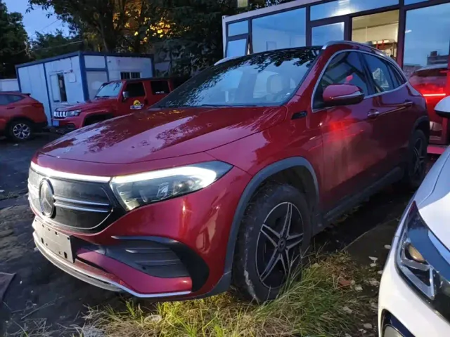 Фотография автомобиля — Mercedes-Benz EQA