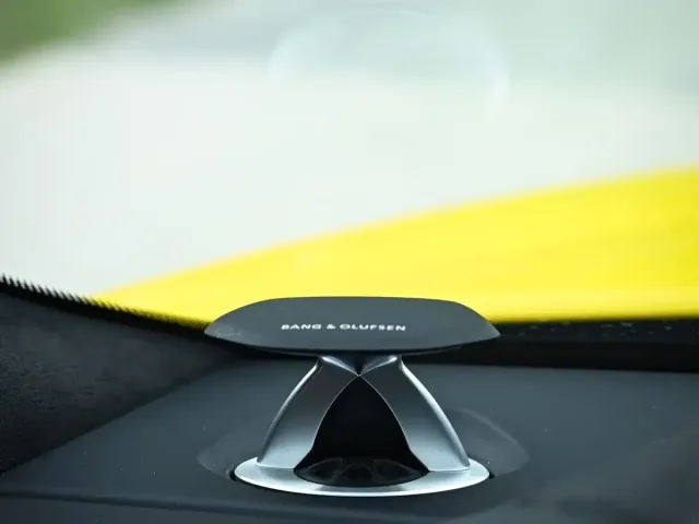 Lamborghini Urus — Фото автомобиля 11