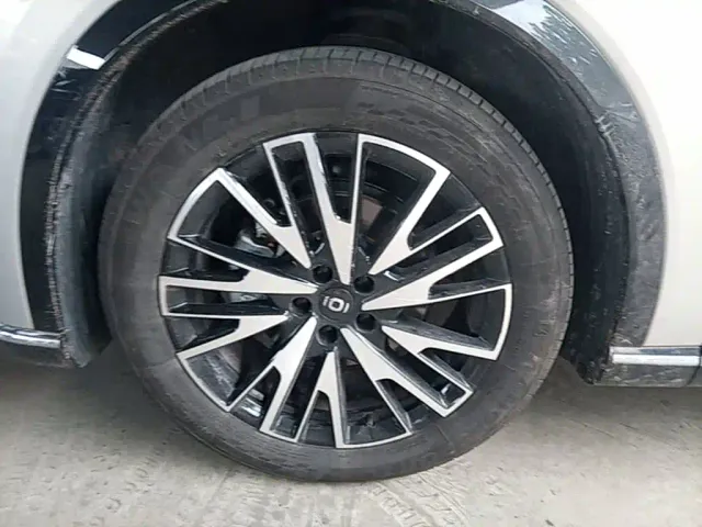 Changan Qiyuan Q07 — Фото автомобиля 22
