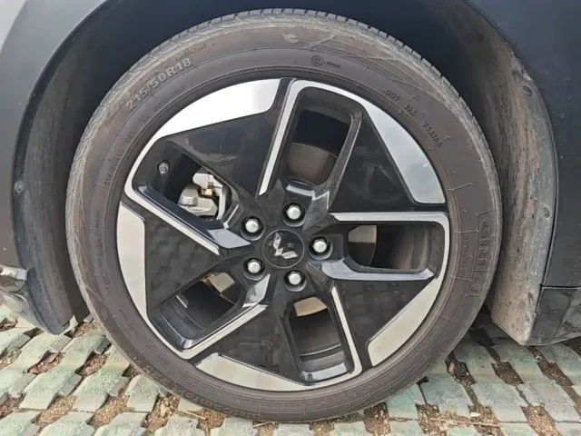 Wuling Starlight — Фото автомобиля 22