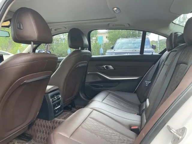 BMW 3 Series — Фото автомобиля 6