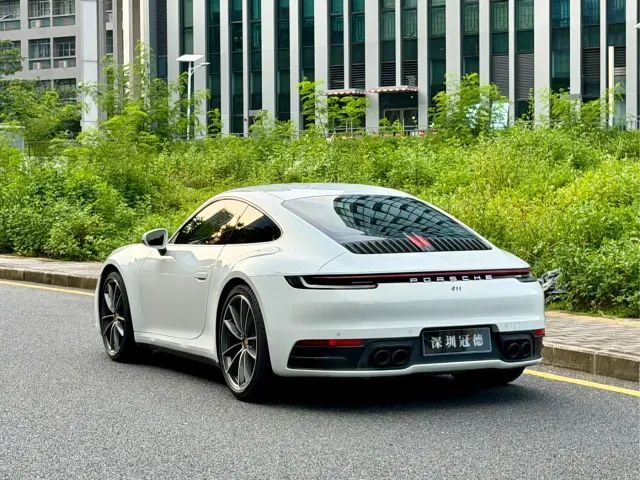 Porsche 911 — Фото автомобиля 6