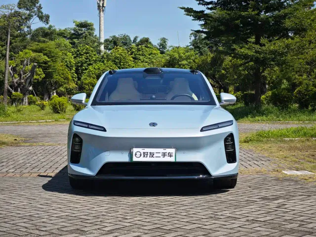 Nio ET5 Touring — Фото автомобиля 2