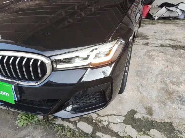 BMW 5 Series — Фото автомобиля 23