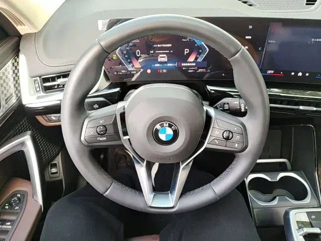 BMW X1 — Фото автомобиля 10