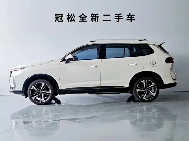 Roewe RX5 eMAX — Фото автомобиля 4