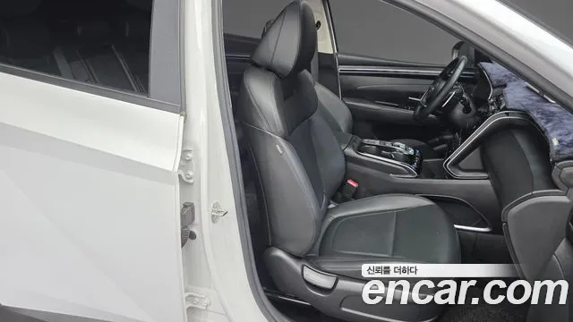 Hyundai Tucson Tucson (NX4) Бензин 1.6 турбо 2WD — Фото автомобиля 26