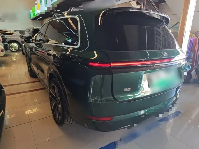 Li Auto L9 — Фото автомобиля 4