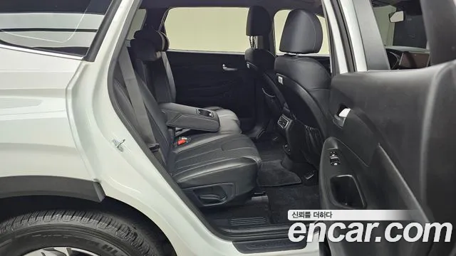 Hyundai Santafe Новый Santa Fe Дизель 2.2 4WD — Фото автомобиля 11