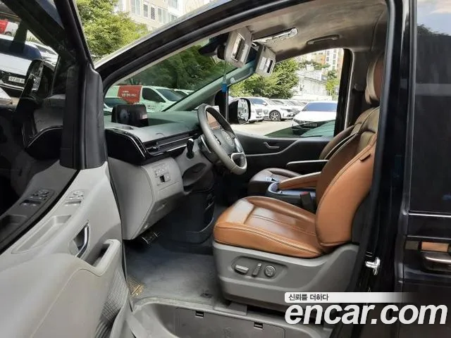 Hyundai Staria Staria Lounge 9 мест — Фото автомобиля 7