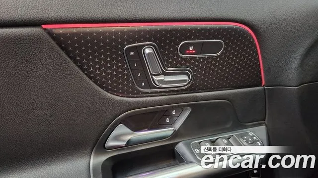 Mercedes-Benz EQA — Фото автомобиля 11