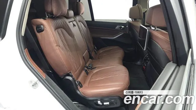 BMW X7 — Фото автомобиля 12
