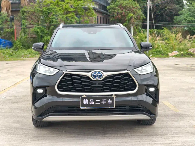 Toyota Highlander — Фото автомобиля 2