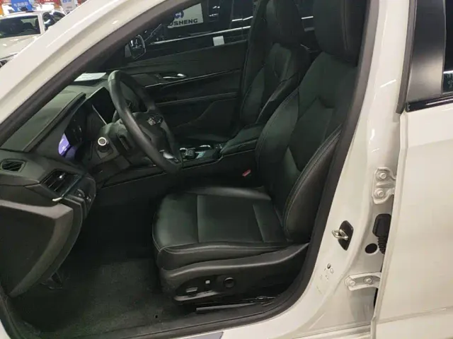 Cadillac CT4 — Фото автомобиля 14