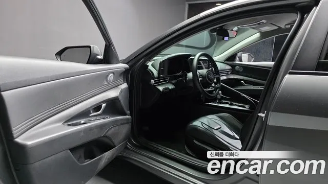 Hyundai AVANTE Avante (CN7) — Фото автомобиля 10