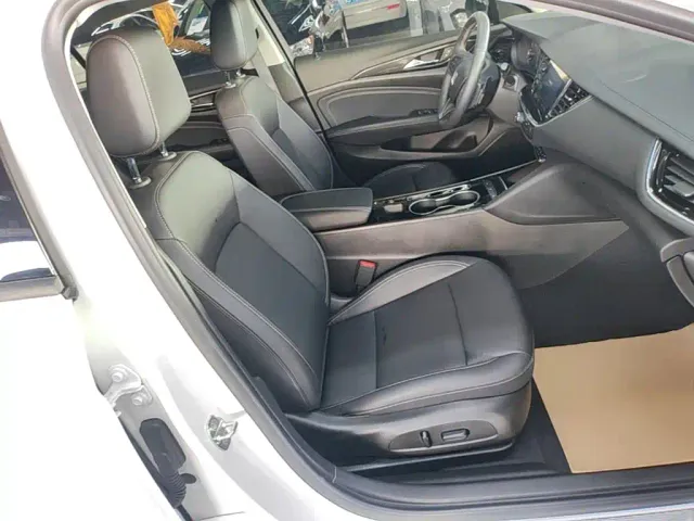 Buick Regal — Фото автомобиля 24