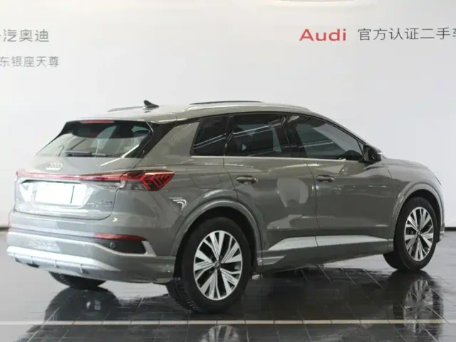 Audi Q4 e-tron — Фото автомобиля 5
